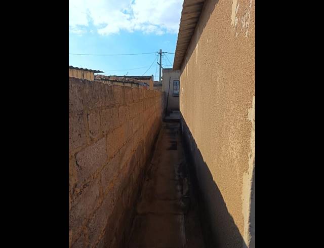 2 BEDROOM HOUSE FOR SALE IN THULANI